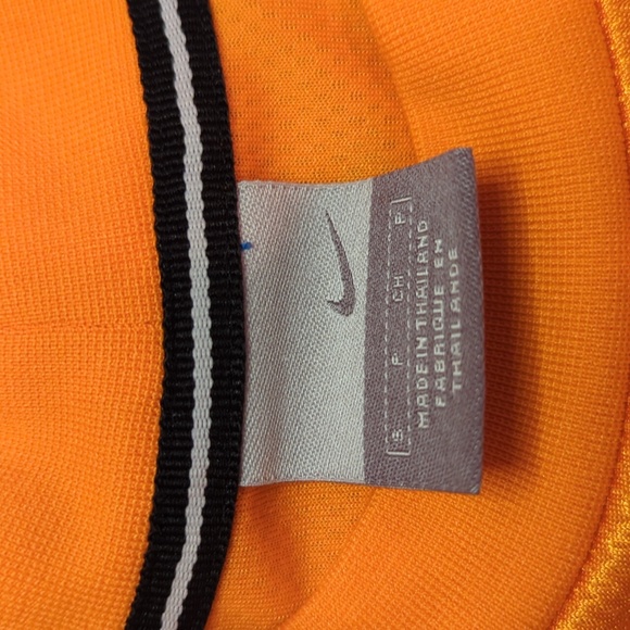 Nike 2000s polyester shirt, size S, colour orange - Picture 8 of 12